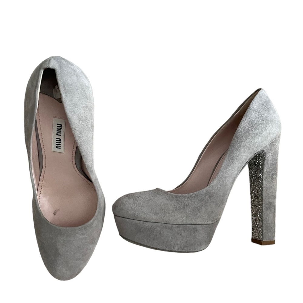 Miu Miu Grey Suede round toe Platform Pumps with Glitter Sole